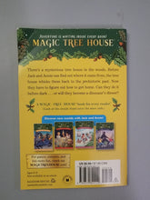 Load image into Gallery viewer, Book Magic Tree House - #1 Dinosaurs Before Dark
