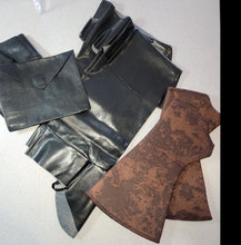 Load image into Gallery viewer, Capital Costumes Adult Men's Authentic Robin Hood Costume
