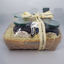 Load image into Gallery viewer, Stonewall Kitchen BLUEBERRY Breakfast Gift Basket (5 pc),
