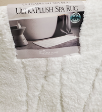 Load image into Gallery viewer, Riviera Home Ultra Plush Luxurious Memory Foam Spa Bathroom Rug - White
